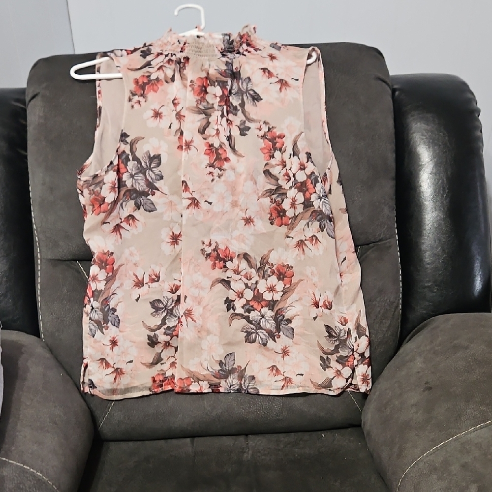 Vince Camuto Cream Sleeveless Blouse